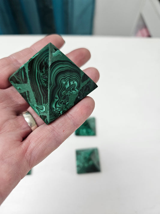 Crystals - Pyramid - Malachite