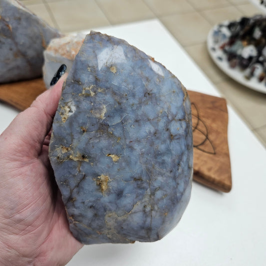 Crystals - Blue Quartz 1/2 polished