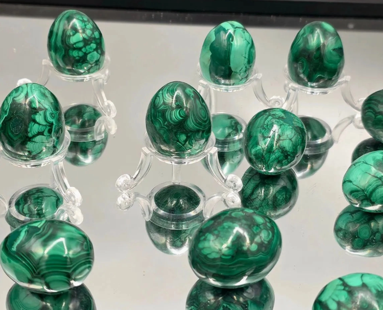 Crystal Egg - Malachite
