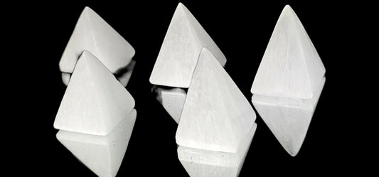 Crystals - Pyramid - Selenite